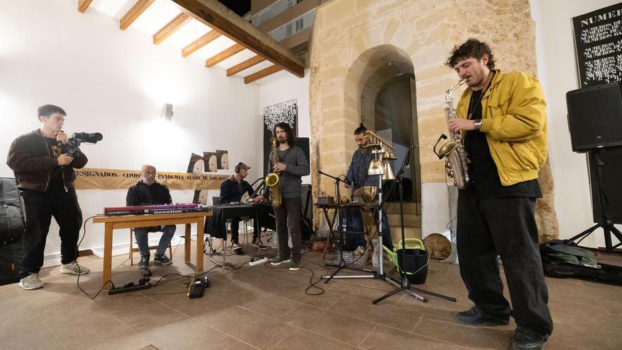 Broche musical a las jornadas culturales ‘Eivissa per la pau, no a la guerra’