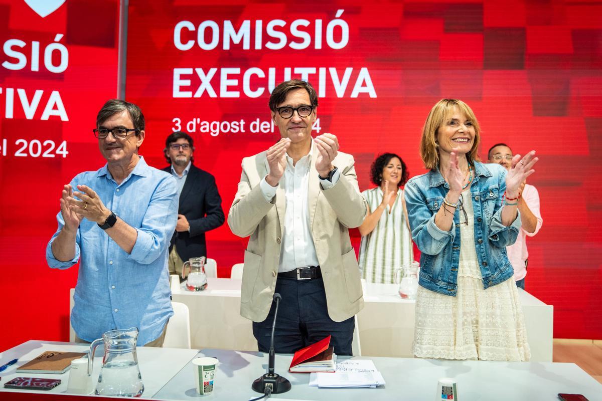 Salvador Illa y Lluïsa Moret, durante la comisión ejecutiva del PSC, este sábado.