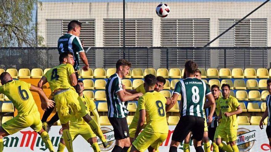 El Villarreal B rescata un punto en el descuento ante el Peralada (3-3)