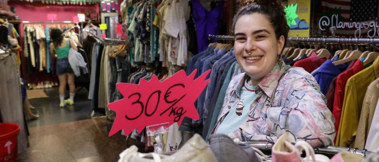 La ropa se compra al kilo: las tiendas de segunda mano toman fuerza Gijón - La Nueva España