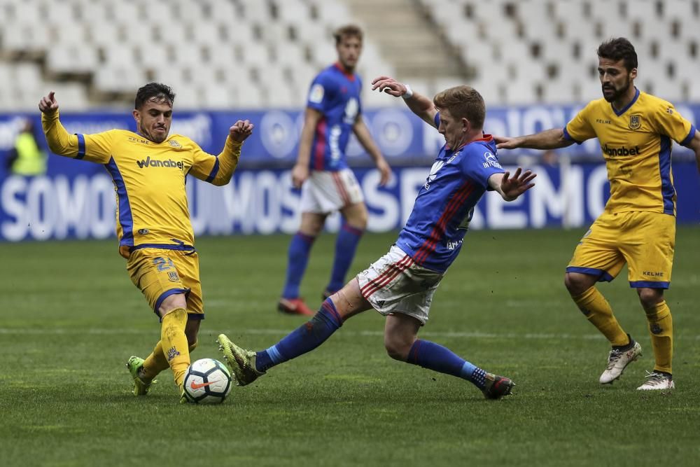 El partido entre el Oviedo y el Alcorcón, en imágenes