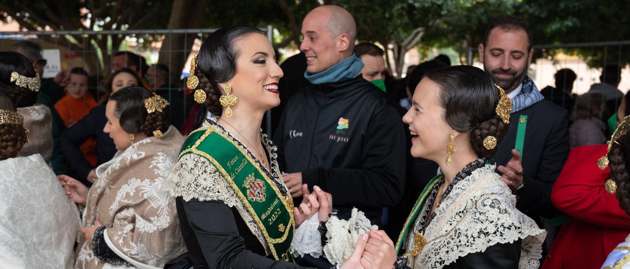 Las dos reinas, en la mascletà de inicio de fiestas.