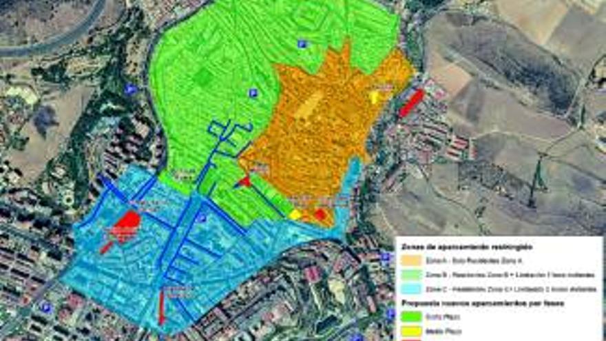 El plan de tráfico de Cáceres propone una ampliación del aparcamiento restringido y la zona azul