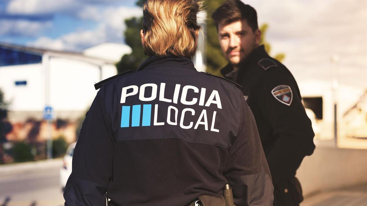 Agentes de Policía Local Ibiza.