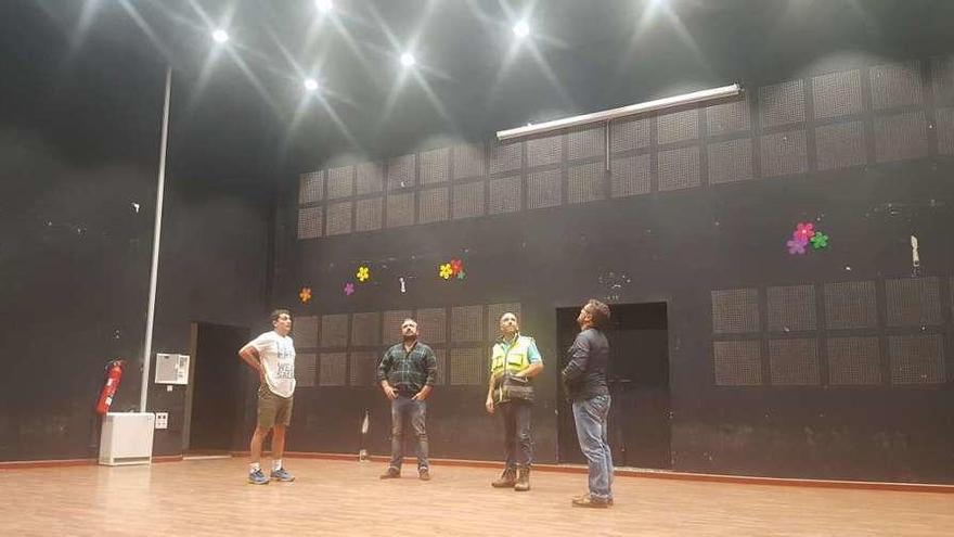 Finalizan las obras de mejora en el auditorio de Vilatuxe