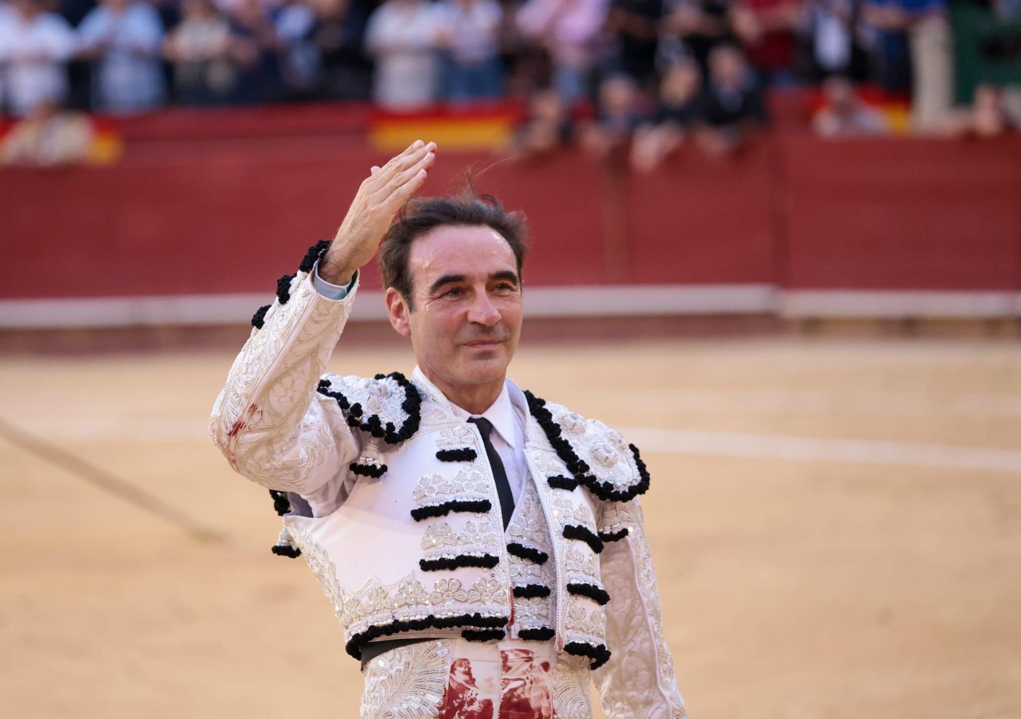 Ana Soria, la infanta Elena, Carlos Mazón o el futbolista Pepelu despiden a Ponce en València