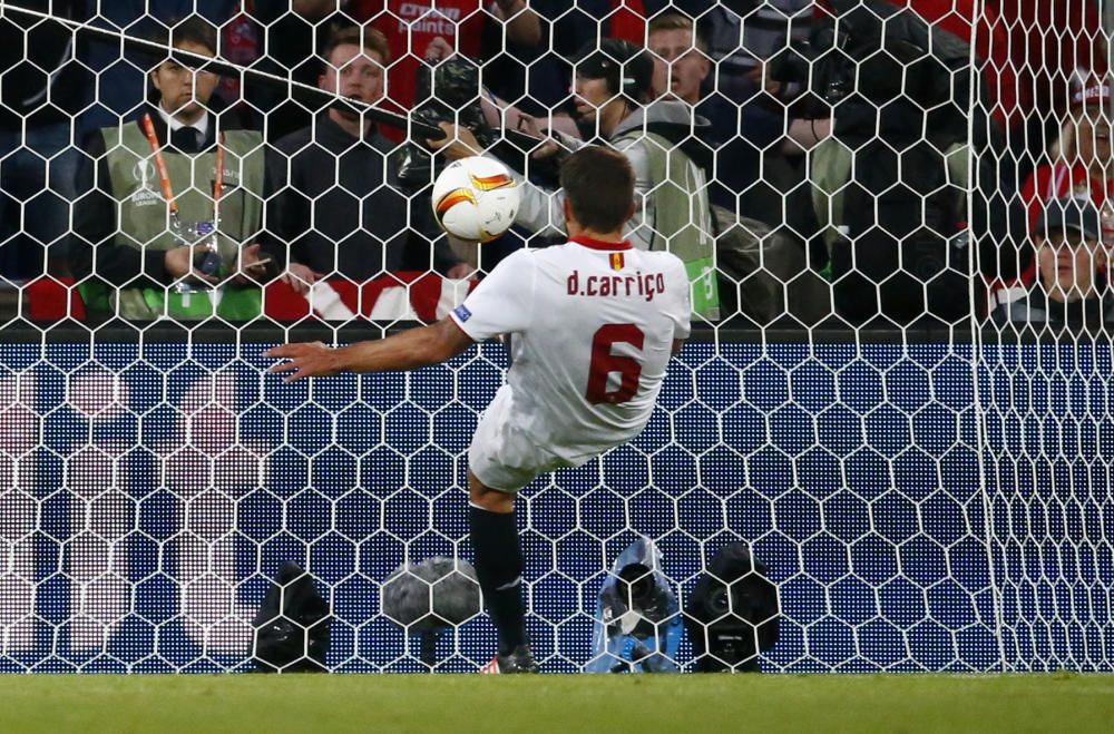 Las mejores imágenes de la final entre el Liverpool y el Sevilla.