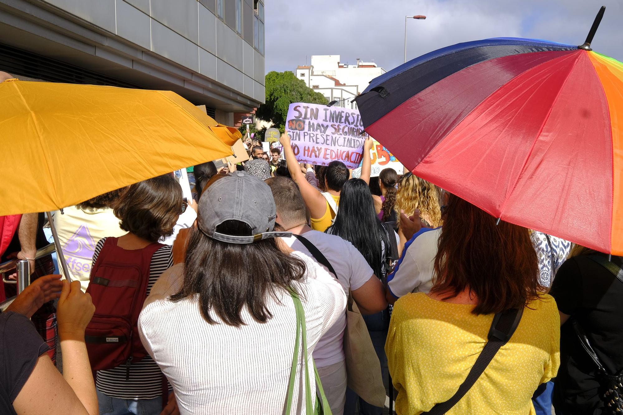 Protesta de los alumnos de la Escuela de Arte y Superior de Diseño Gran Canaria