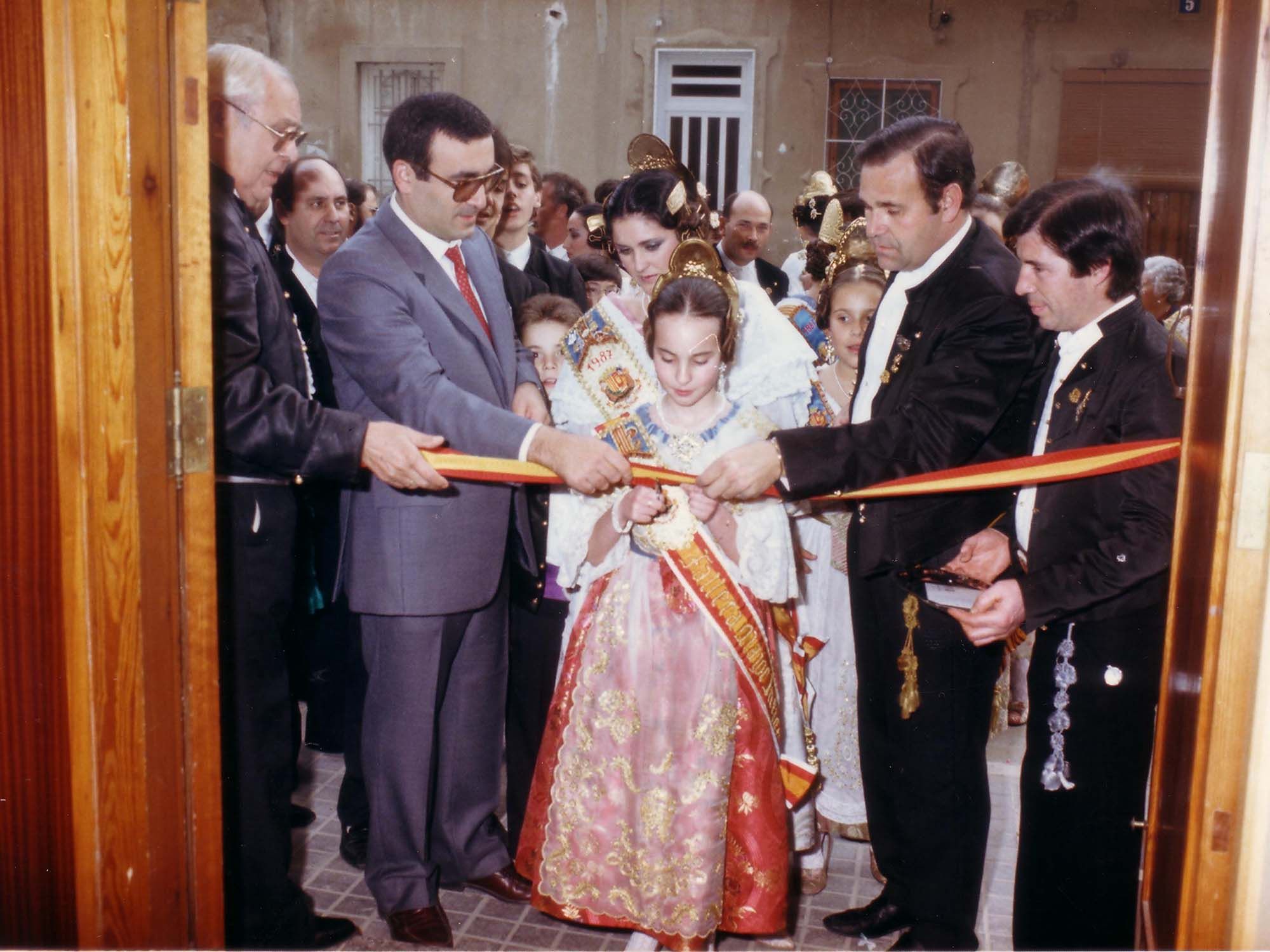 1987. Exposició del Ninot en la Casa de la Cultura.