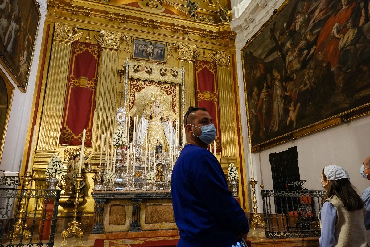 Domingo de Resurrección en la iglesia de San Julián, sede de la Agrupación de Cofradías