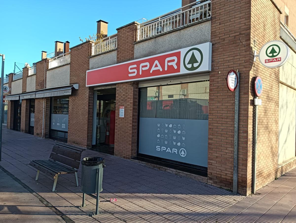 Nou Spar a Vilanova del Camí, al carrer Maria Aurèlia Capmany, 15.
