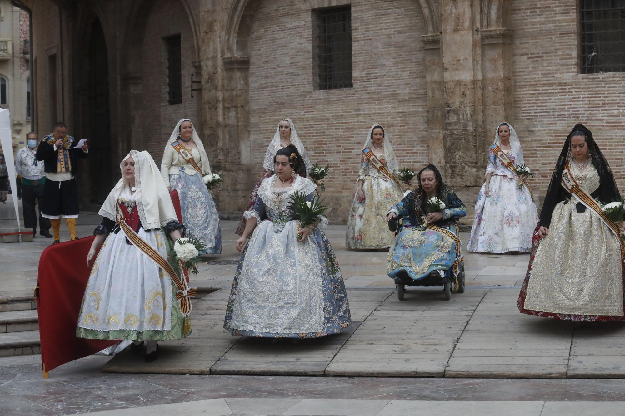 Búscate en el segundo día de ofrenda por la calle de la Paz (entre las 17:00 a las 18:00 horas)