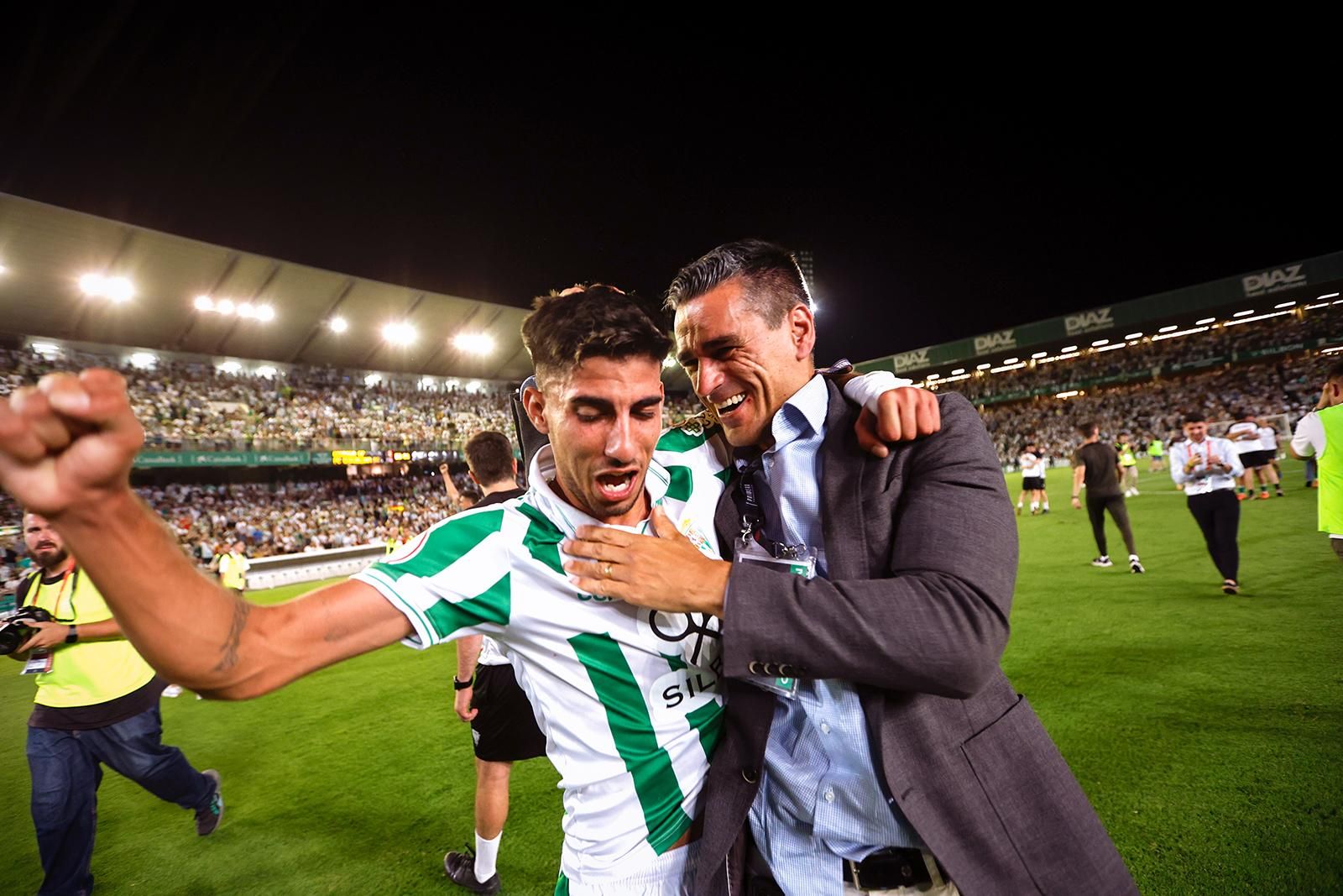 El Córdoba CF vuelve a Segunda / Las mejores imágenes de una noche para la historia