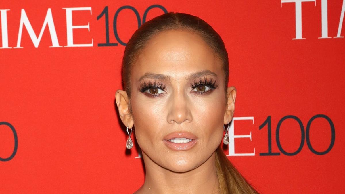 Jennifer Lopez posa en TIME 100 GALA en NY