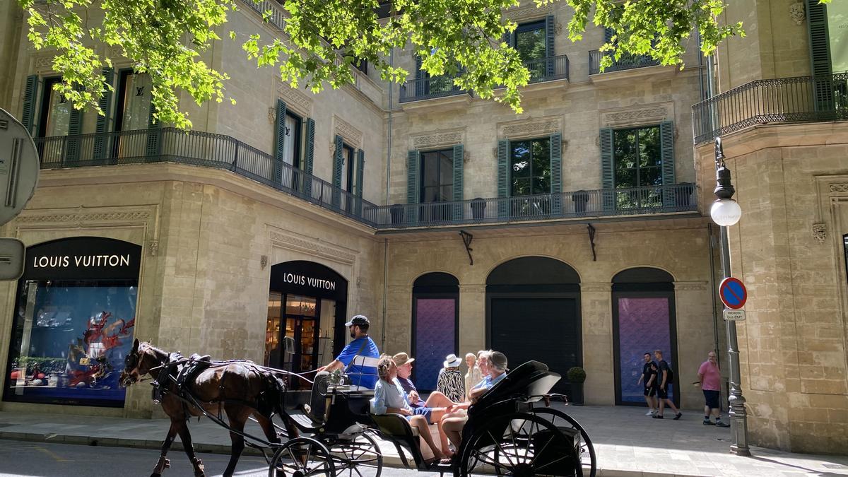 Louis Vuitton amplía su espacio en el Passeig del Born de Palma con la  apertura en julio de una segunda tienda