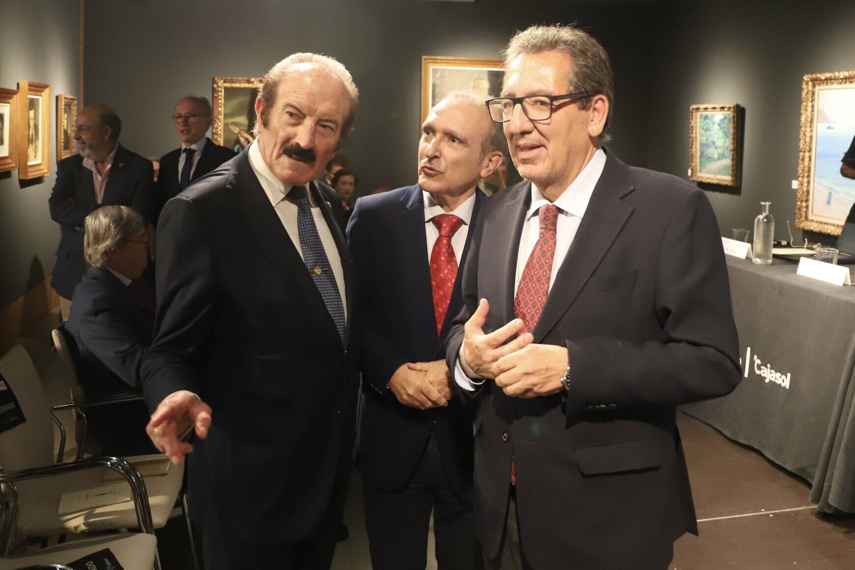 El acto celebrado en la sede de la Fundación Cajasol, contó con el periodista Carlos Herrera, como prologuista