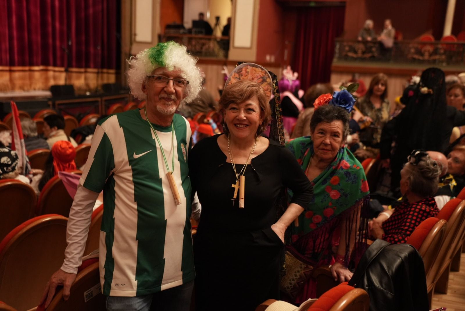 El Gran Teatro alberga la fiesta del Carnaval de Mayores