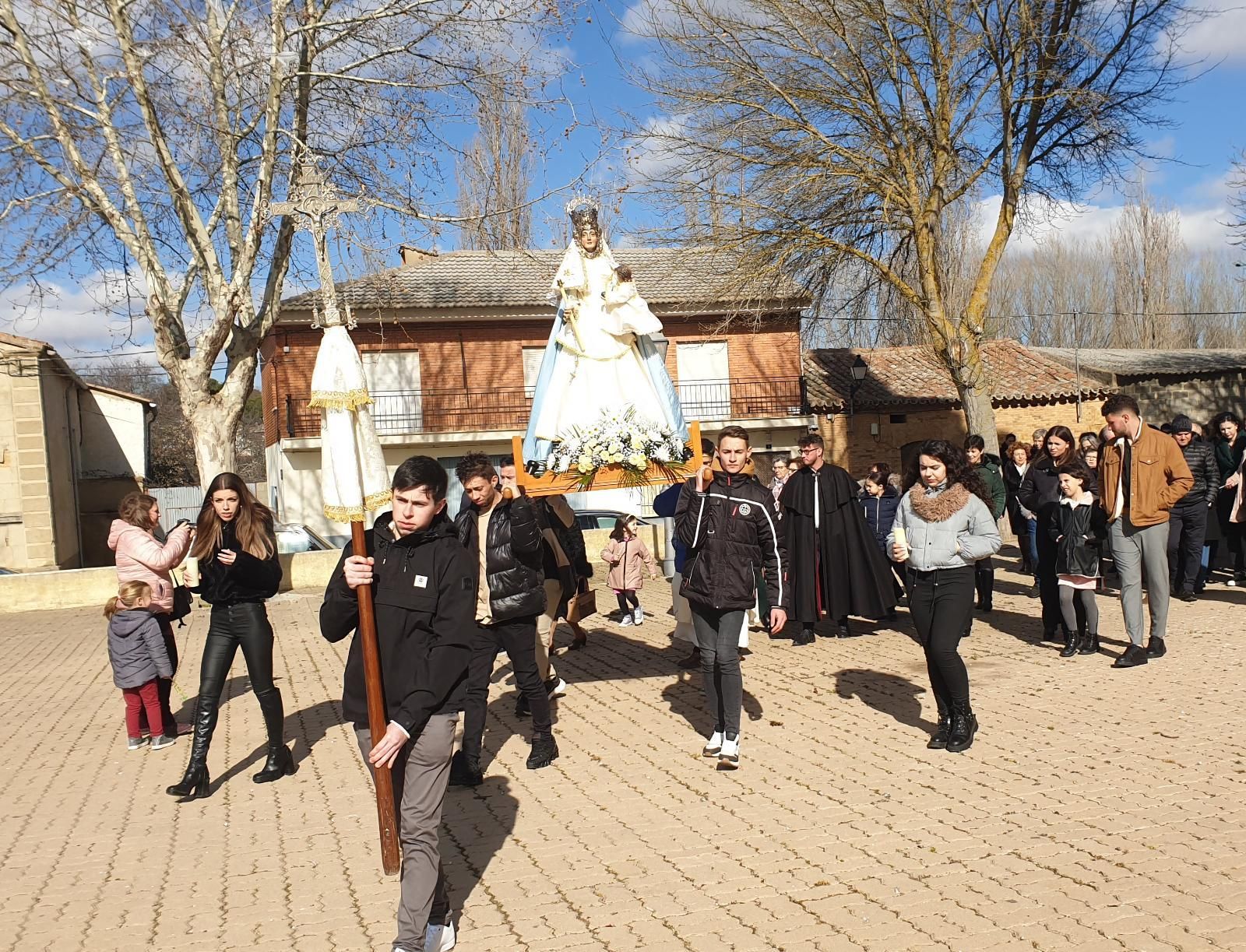 GALERÍA | Fiesta de las Candelas y coplas al gallo en Venialbo