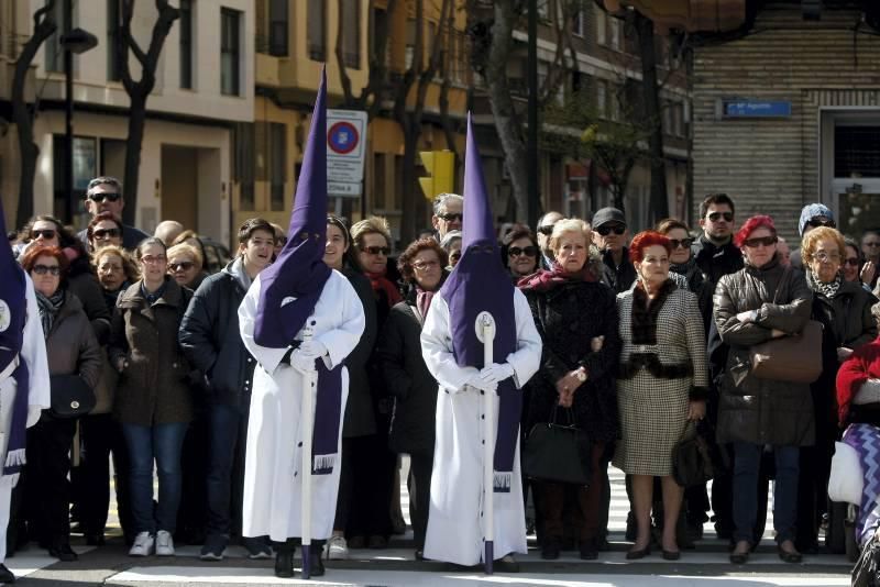 Imágenes de la procesión Abrazado a la Cruz