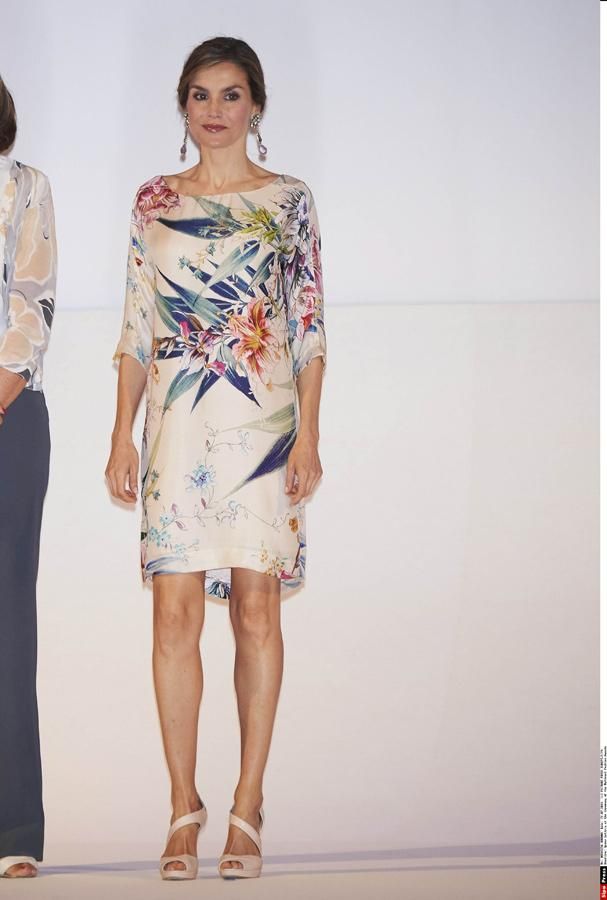Inspiración bodas: Doña Letizia con vestido fluido