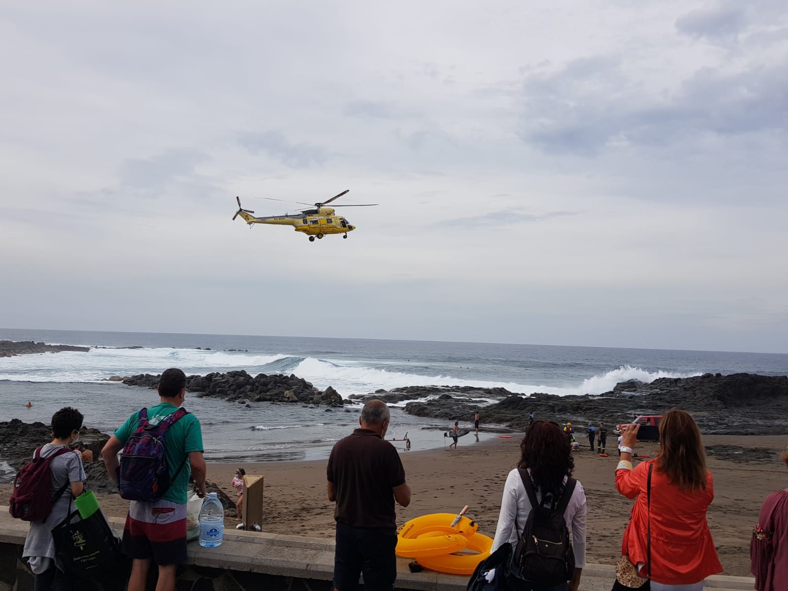 Rescate de una bañista en El Puertillo