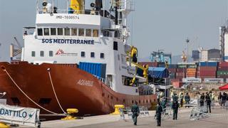 Los tres barcos de la flotilla del 'Aquarius' ya están en Valencia | Directo