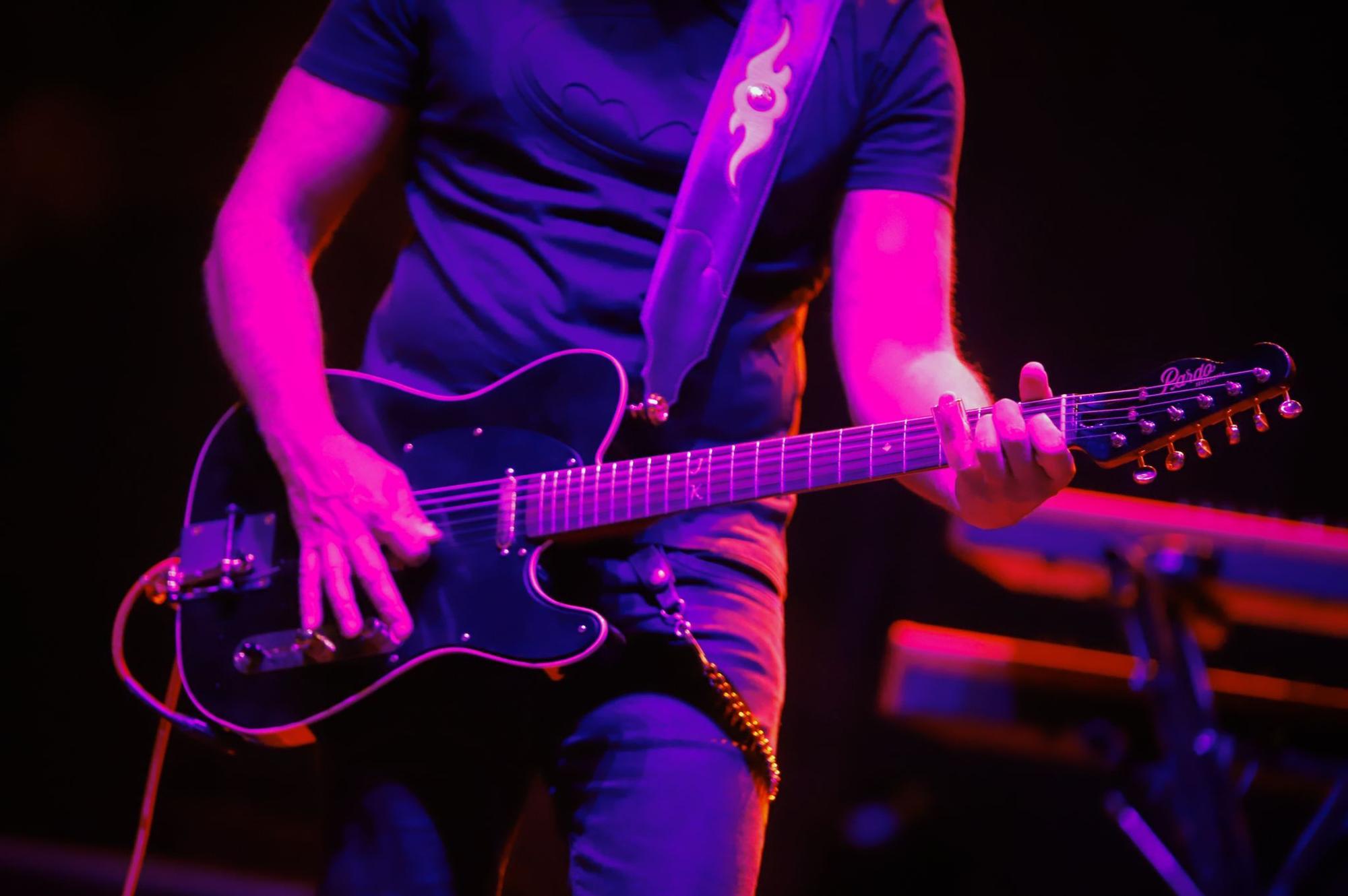 Calamaro brilla en el Festival de la Guitarra