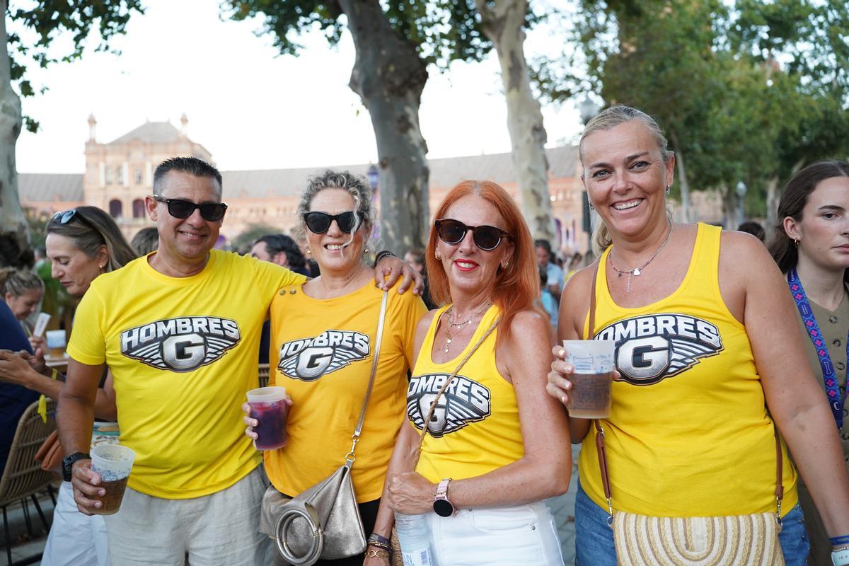 ¿Estuviste en el concierto de Hombres G en Icónica Santalucía Sevilla Fest? ¡Búscate en nuestra fotogalería!