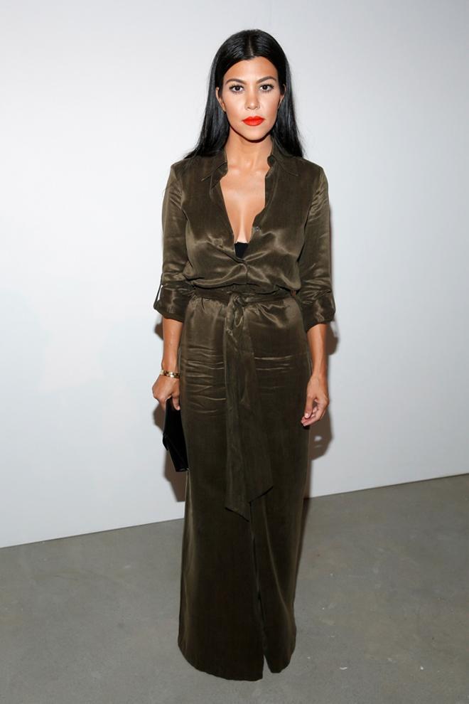 Kourtney Kardashian vestida por Monica Rose