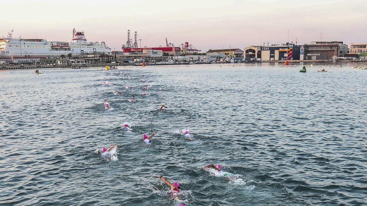 Búscate en las imágenes del campeonato de Europa de Triatlón . Distancia Olímpica