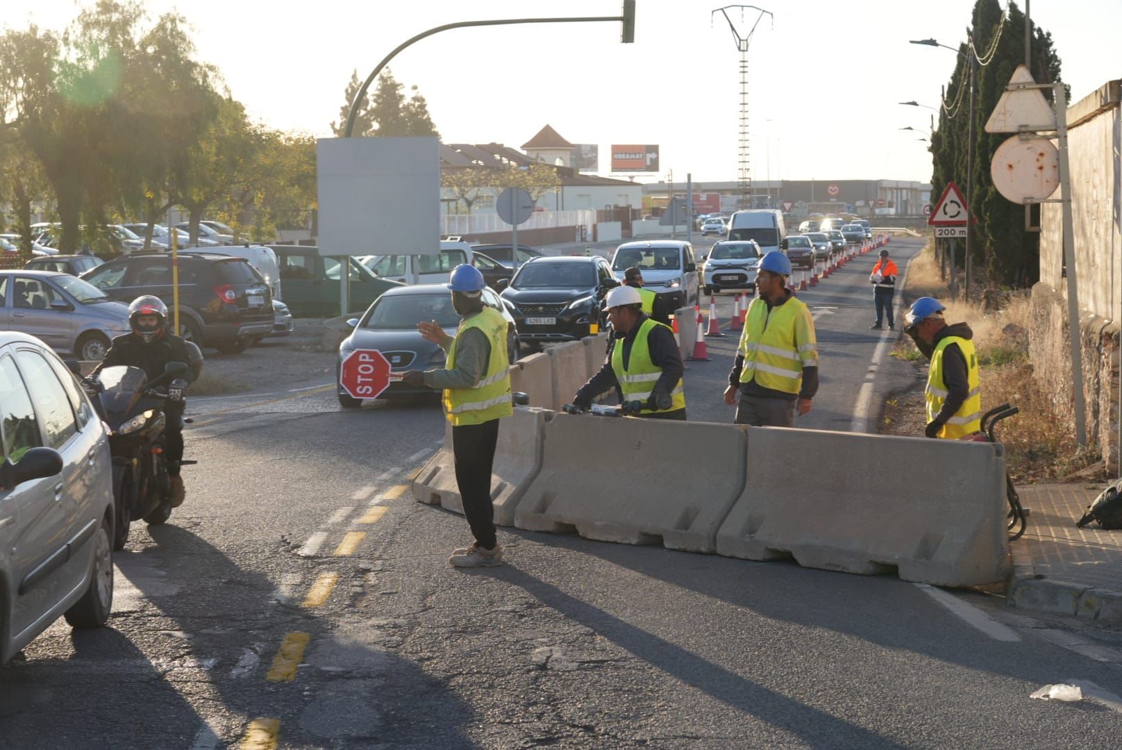 Galería de imágenes: Las obras del acceso ferroviario sur del puerto de Castellón generan un caos en la circulación