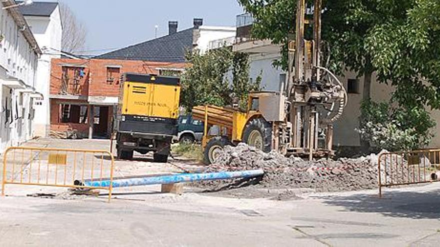 Realización de obras en la localidad de Ribadelago.