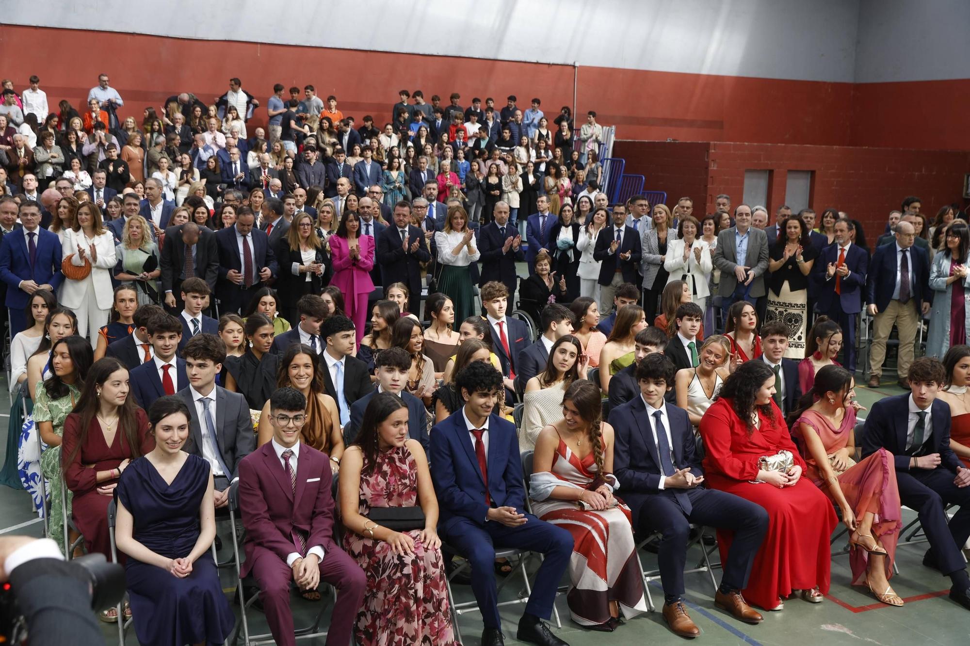 Las despedidas de los bachilleres de Gijón, en imágenes