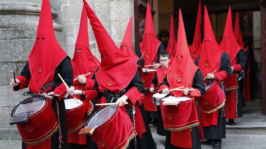Lluvias generalizadas el Jueves Santo en Galicia: incertidumbre sobre las procesiones