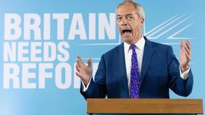 El líder reformista del Reino Unido, Nigel Farage, anuncia el manifiesto de su partido en Merthyr Tydfil, Gales, Gran Bretaña, 17 de junio de 2024. Gran Bretaña celebrará elecciones anticipadas el 04 de julio de 2024.