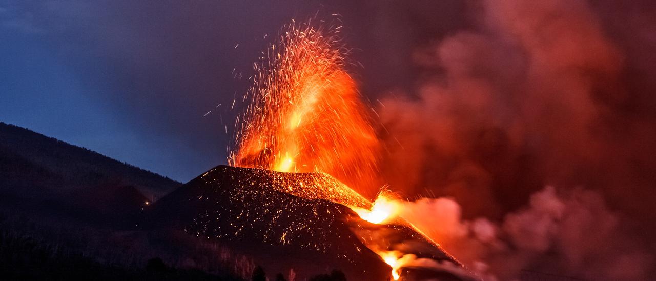 Nuevas imágenes de los ríos de lava en La Palma