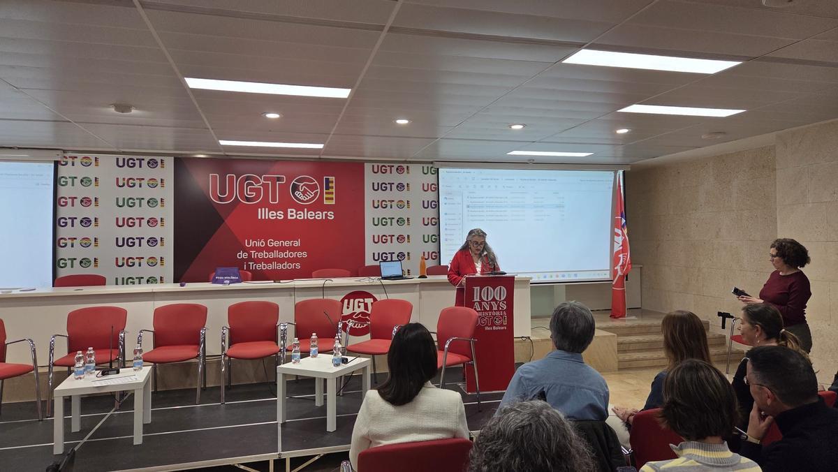 La secretaria de Igualdad, María José Cordero, presentó las jornadas.