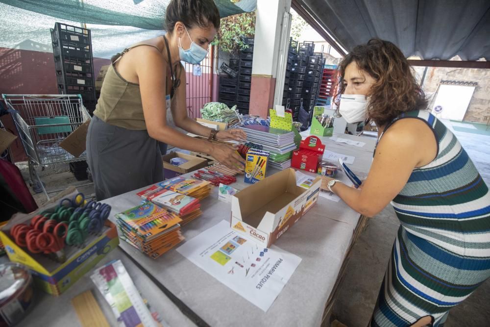 Entrega  de Mochilas Solidarias