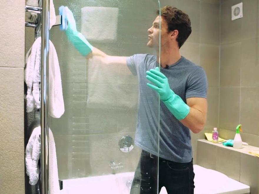 Adiós a la mampara de ducha: la nueva tendencia que arrasa y no exige tanta limpieza