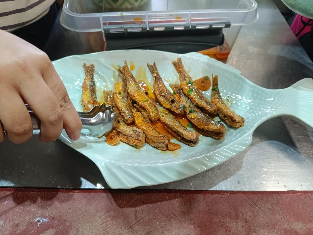 Las jornadas del pescado azul en el restaurante Taberna Herlogón de O Grove. Las jornadas del pescado azul en el restaurante Taberna Herlogón de O Grove.