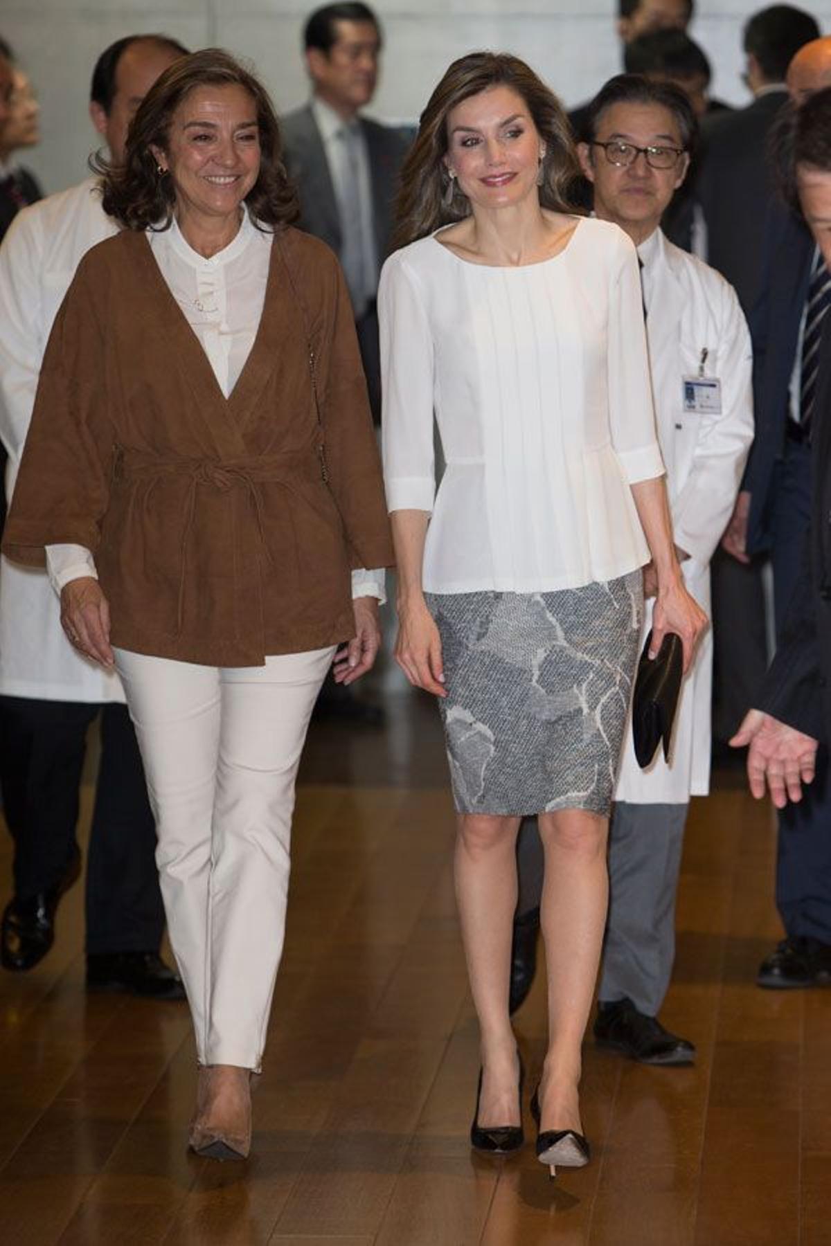 Letizia Ortiz con look de Hugo Boss en Japón