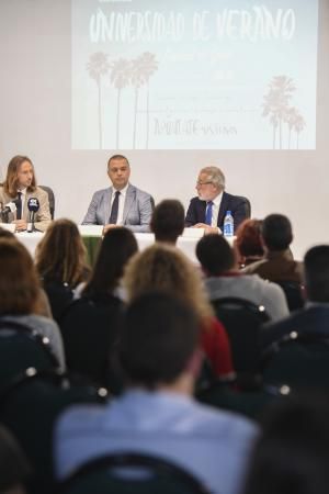 GENTE Y CULTURA 20-06-2018   LAS PALMAS DE GRAN CANARIA.  Inauguración Universidad de Verano Ciudad de Guía, en la foto y de izquierda a derecha: Antonio Rodríguez Perez, Rector Universidad Fernando Pessoa,  Pedro Rodriguez Pérez, Alcalde de Santa Maria de Guia y Pedro Rodríguez Rodriíguez, Presidente Universidad Fernando Pessoa Canarias  .   FOTOS: JUAN CASTRO  | 20/06/2018 | Fotógrafo: Juan Carlos Castro