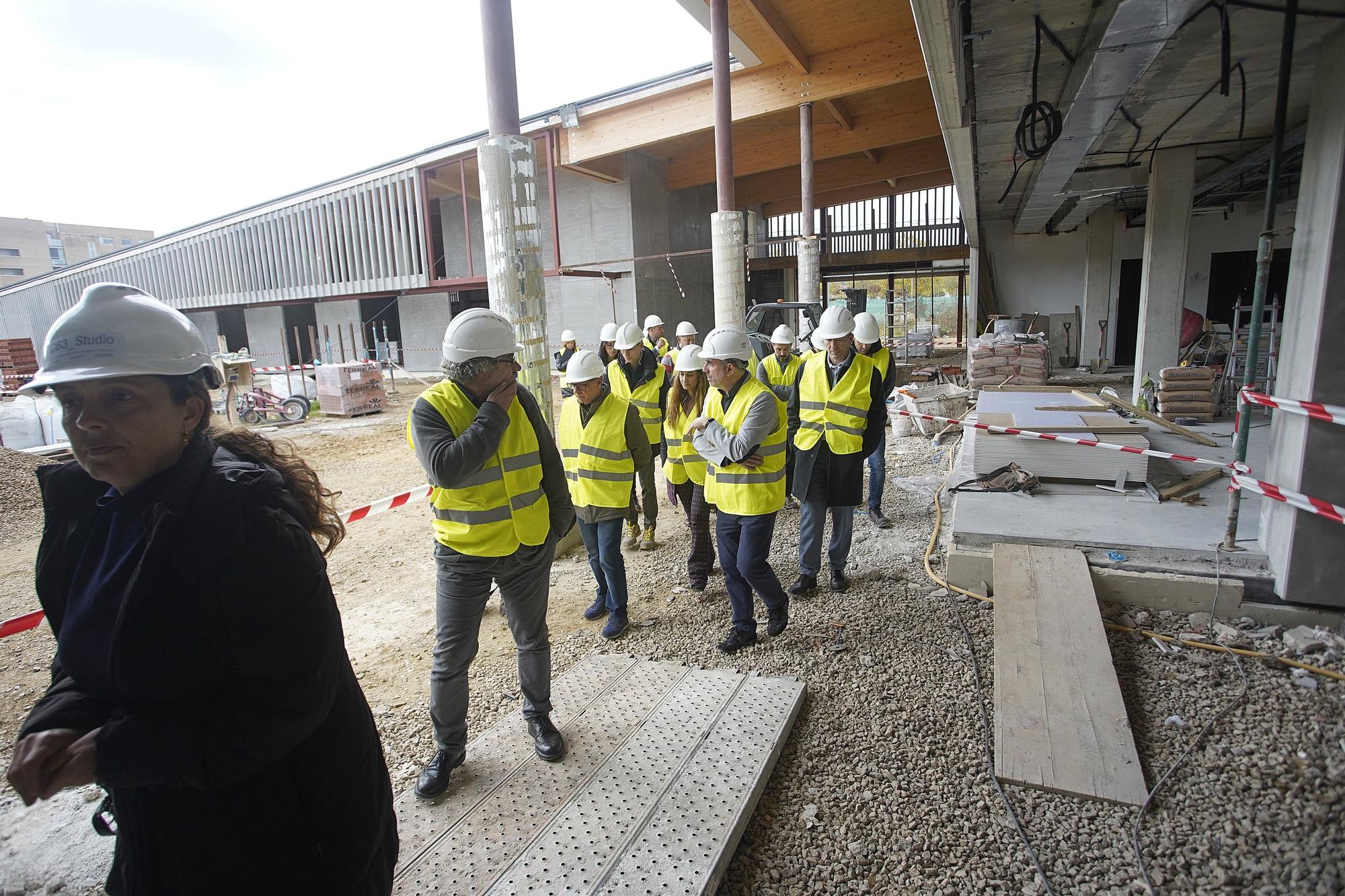 El conseller d'Educació visita les obres de l'Escola Gegant del Rec de Salt