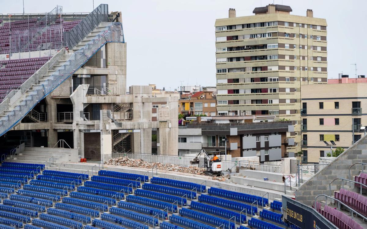 Camp Nou, inicio de demolición de la gradería