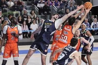 Todas las imágenes del Alimerka Oviedo Baloncesto-Leyma Coruña disputado en el Palacio de los Deportes (84-89)