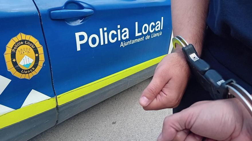 Roben en una segona residència de Llançà i un dels lladres rep els policies a cops de roc per evitar que l&#039;arrestin