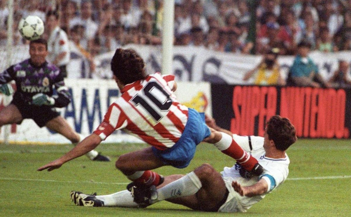 Futre dispara la escuadra de Buyo en el gol de la Copa del 91 en el Bernabéu.