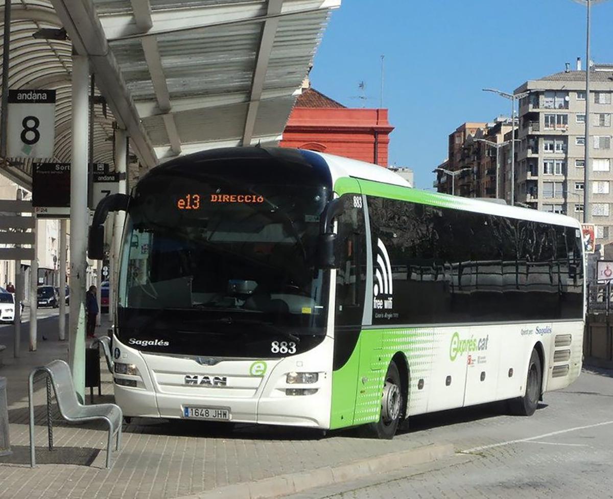 Sagalés assaja una ruta per repartir paqueteria amb bus interurbà
