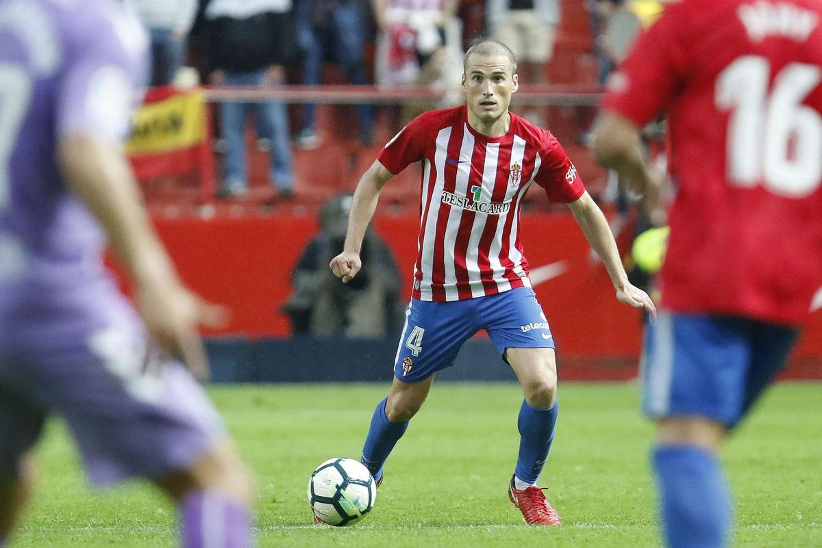 Álex Bergantiños, en un partido con el Sporting.