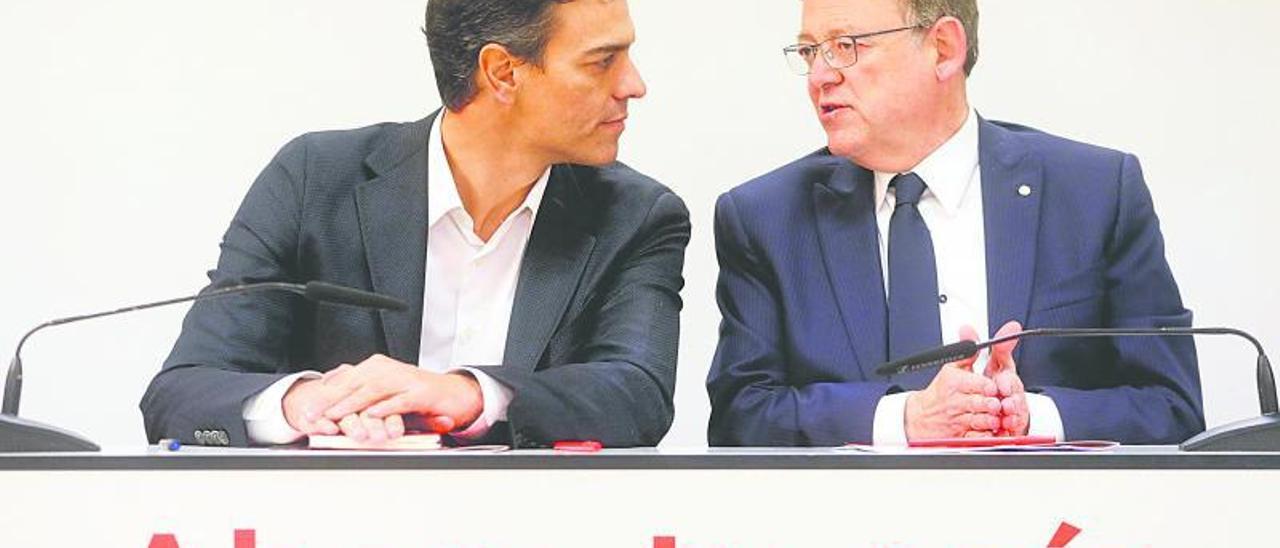 Pedro Sánchez y Ximo Puig
en una reunión en 
València, antes de la 
pandemia. información